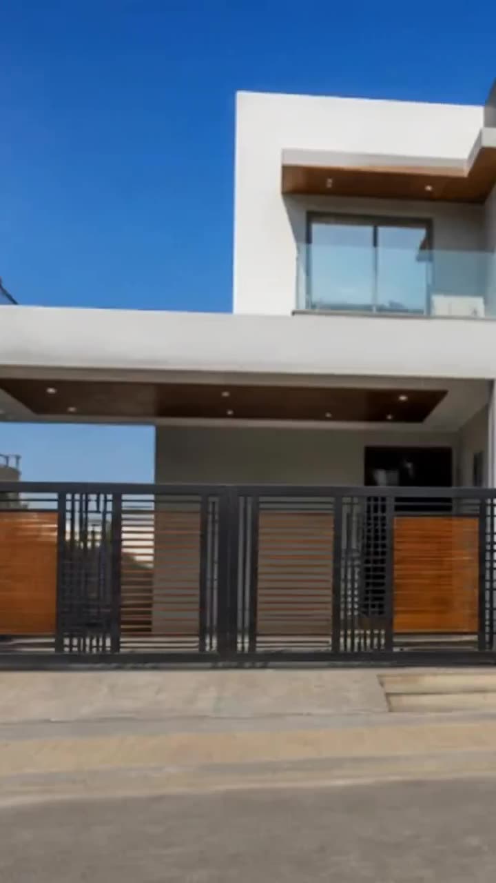 Take a look inside 👀 Ideal Location 1 Kanal House for Sale...